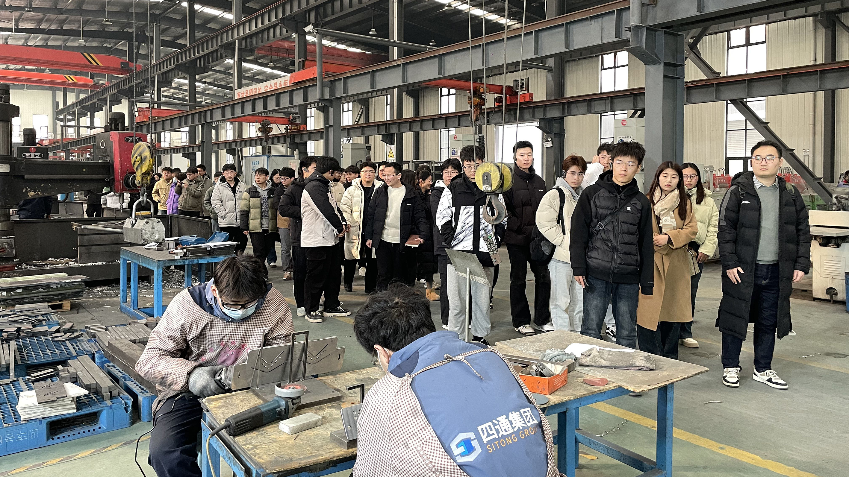 滑县籍返乡学子到园区开展研学活动